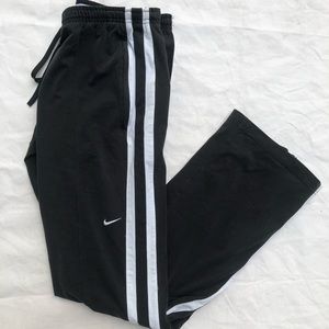 Nike Black Men’s pants size Medium